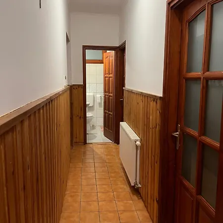 Dombi Vendeghaz